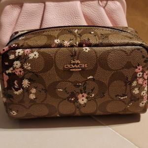 COACH COSMETIC CASE *NWOT* NEVER USED